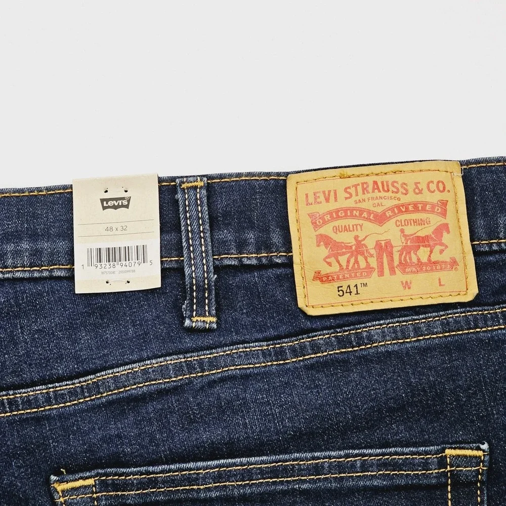 NEW Levis Mens 48W 31L Athletic Taper Jeans Denim‎ Blue Flex
